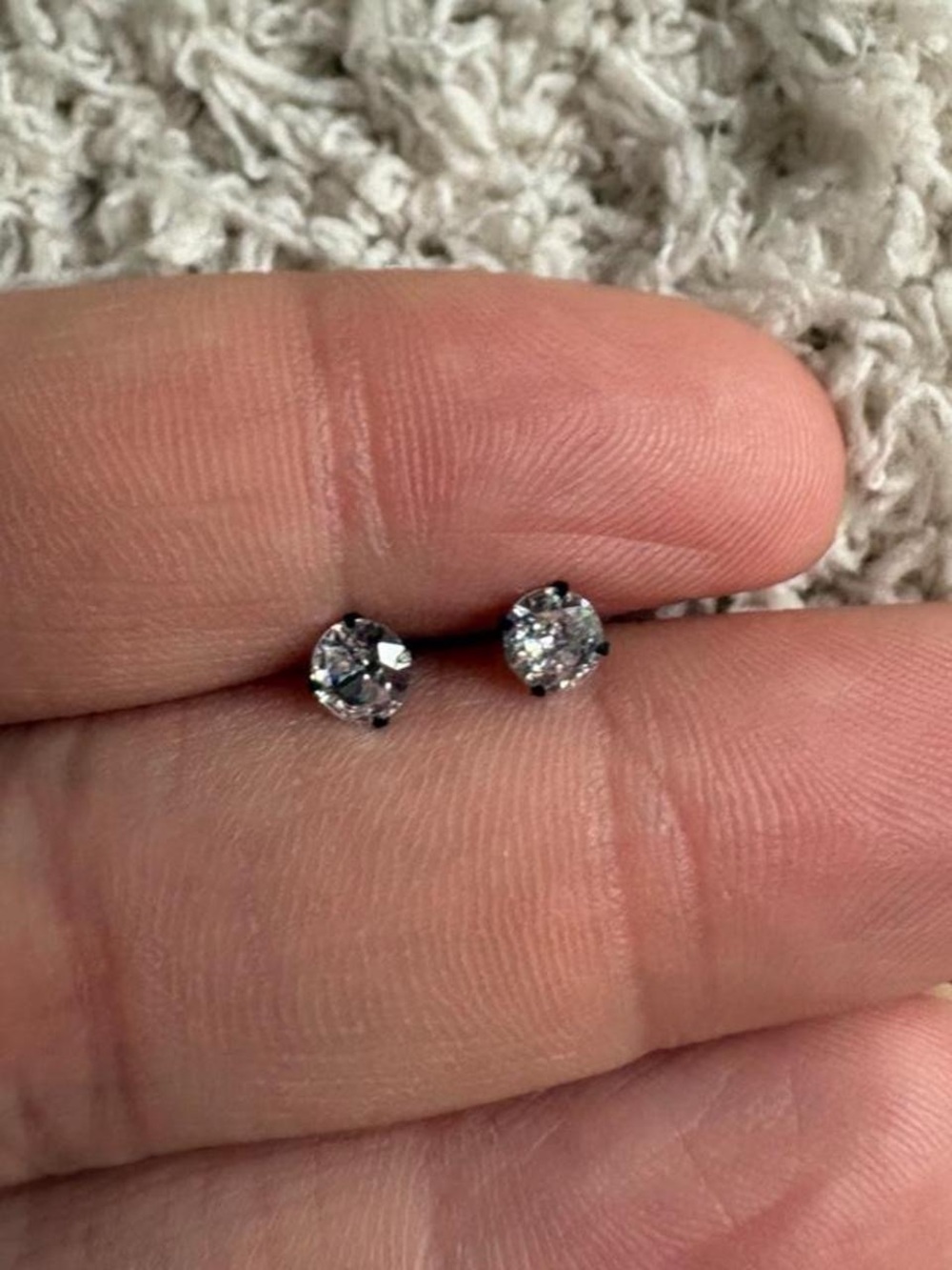 Classic Clear Cubic Zirconia Stud Earrings - Timeless Sparkle